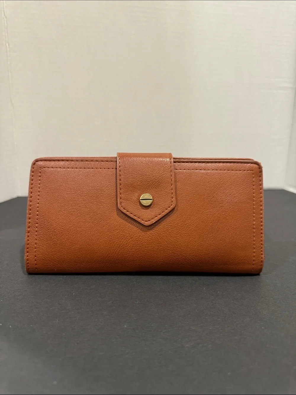 Antik Kraft Leather Tab Snap Wallet - Camel Brown